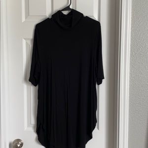 Sz 2 torrid super soft turtleneck tunic